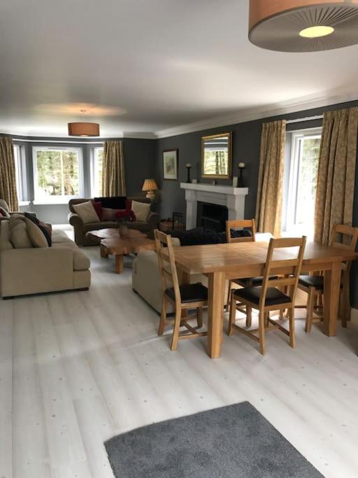 Cardon House - Luxury Highland Holiday Home Inverness Buitenkant foto